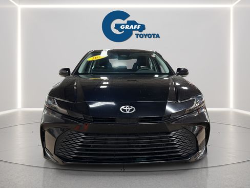 Used 2025 Toyota Camry LE FWD image 3