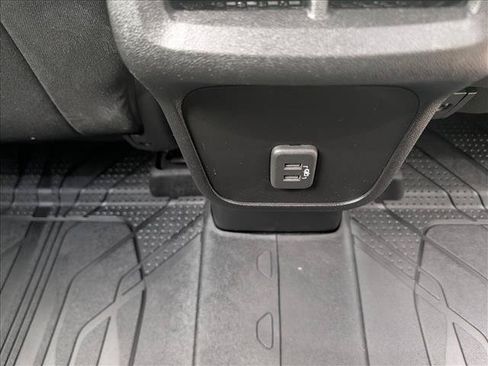 Used 2019 Chevrolet Equinox LT FWD image 16