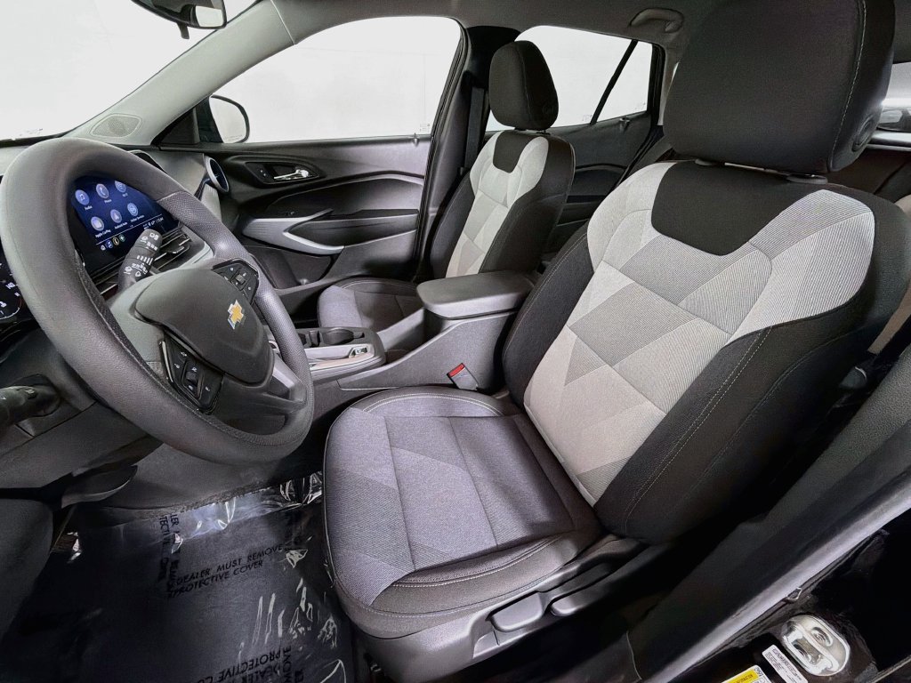 Used 2024 Chevrolet Trax LS FWD image 19