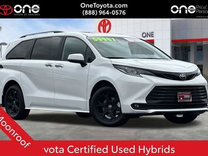 Certified 2026 Toyota Sienna XLE Woodland Edition