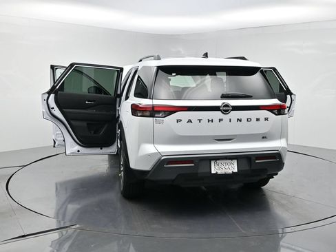 New 2026 Nissan Pathfinder SL FWD image 27