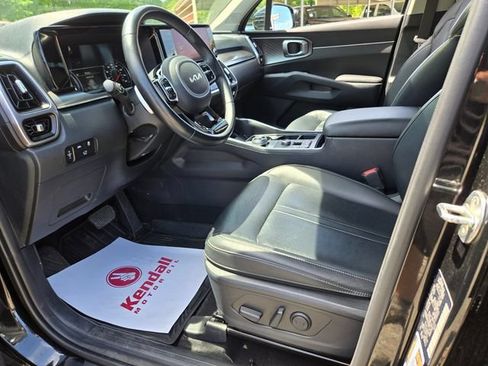 Used 2023 Kia Sorento EX w/ Panoramic Sunroof Package AWD/4WD image 13