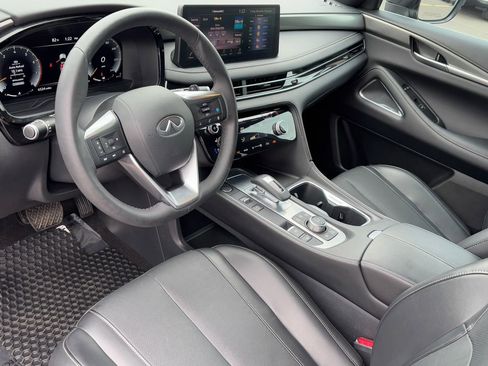 Certified 2025 INFINITI QX60 Luxe w/ Black Edition image 16