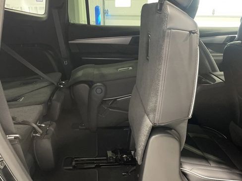 Used 2025 Buick Enclave Preferred image 46