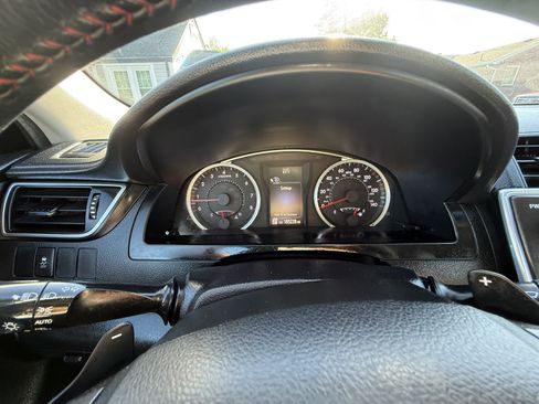 Used 2015 Toyota Camry SE FWD image 15