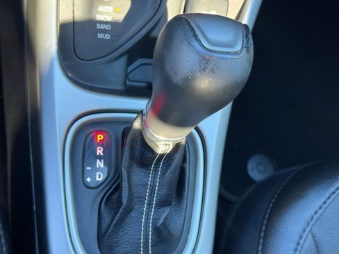 Used 2021 Jeep Compass Latitude w/ Sun and Sound Group image 27