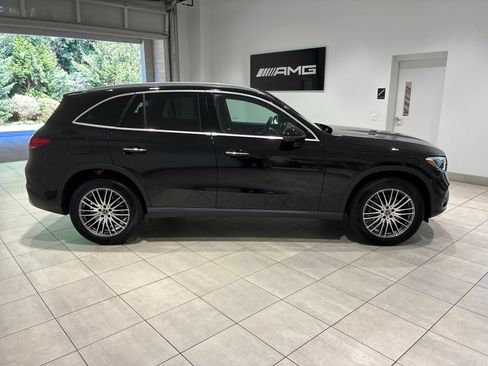 Used 2026 Mercedes-Benz GLC 300 4MATIC image 3