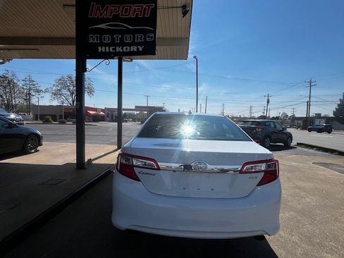 Used 2012 Toyota Camry XLE image 7