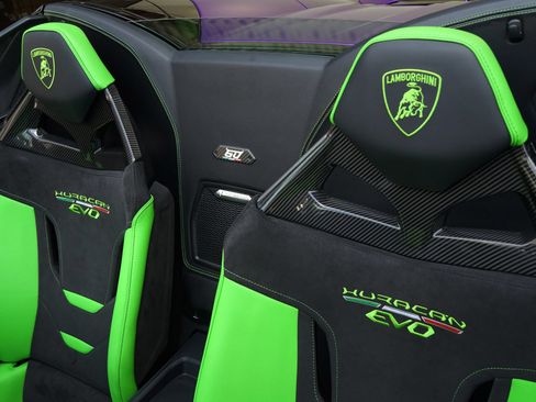 Used 2023 Lamborghini Huracan EVO RWD image 16