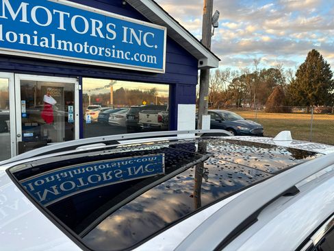 Used 2020 GMC Terrain SLT w/ Preferred Package image 8