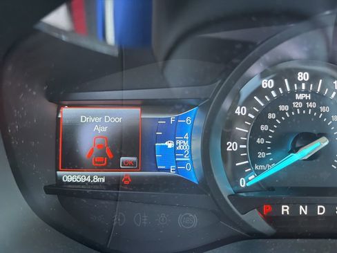 Used 2016 Ford Edge Titanium w/ Equipment Group 301A image 7