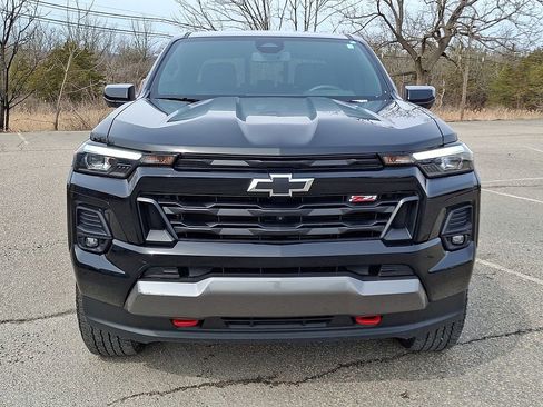 Used 2024 Chevrolet Colorado Z71 w/ Z71 Convenience Package 2 image 6