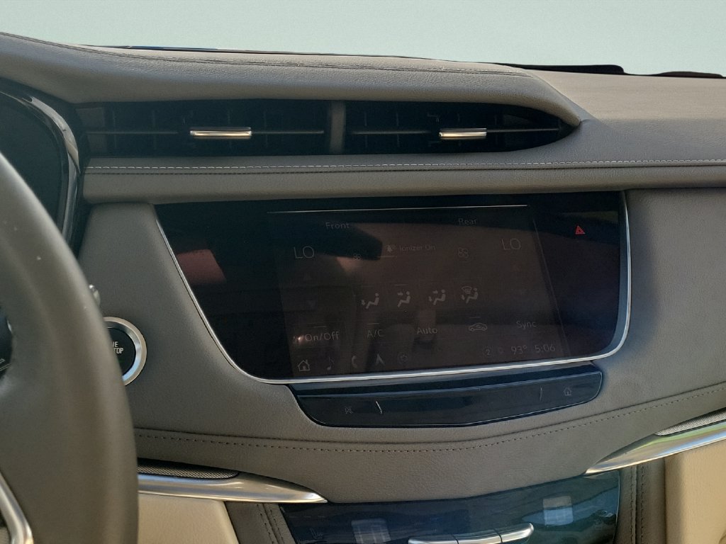 Used 2023 Cadillac XT5 Premium Luxury FWD image 14
