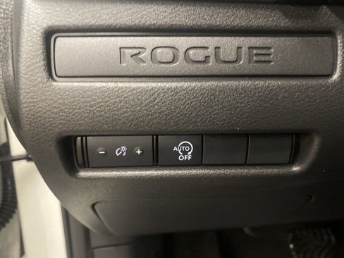 Used 2024 Nissan Rogue S image 20