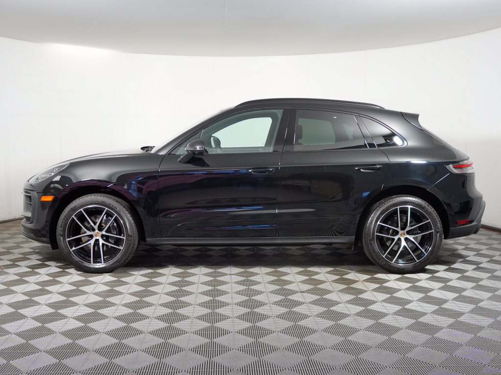 Certified 2025 Porsche Macan w/ Premium Package Plus AWD/4WD image 2