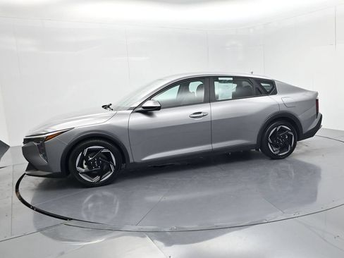 Certified 2025 Kia K4 EX FWD image 4