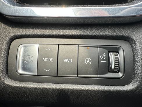 Used 2026 GMC Acadia Elevation w/ LPO, Floor Liner Package AWD/4WD image 23