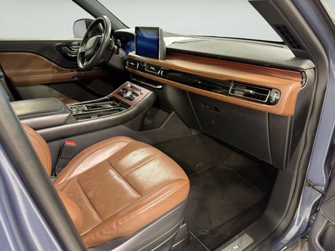 Used 2021 Lincoln Aviator Reserve w/ Equipment Group 201A RWD image 14