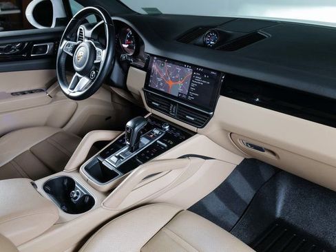 Used 2021 Porsche Cayenne Coupe image 14