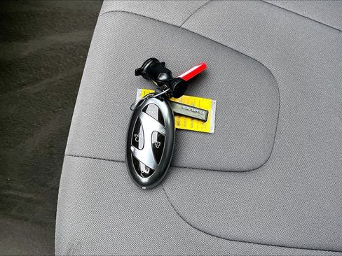 Certified 2024 Hyundai Elantra SEL FWD image 14