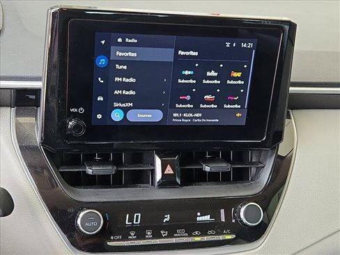 Used 2025 Toyota Corolla LE FWD image 13