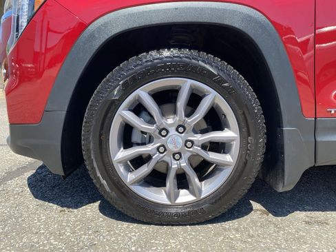Used 2022 GMC Terrain SLT AWD/4WD image 9