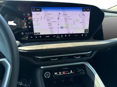 Certified 2025 Audi Q5 Premium AWD/4WD image 12