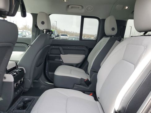 New 2026 Land Rover Defender 130 X-Dynamic SE AWD/4WD image 26