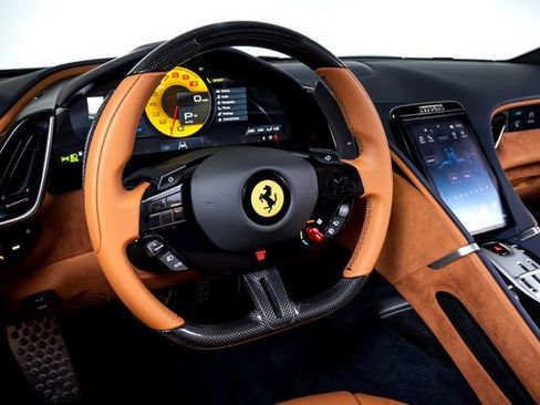 Certified 2026 Ferrari Roma Spider RWD image 33