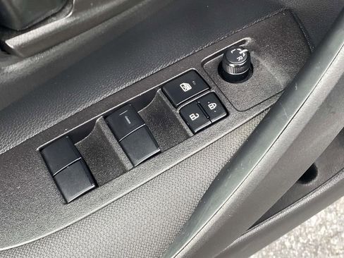 Used 2025 Toyota Corolla LE image 30