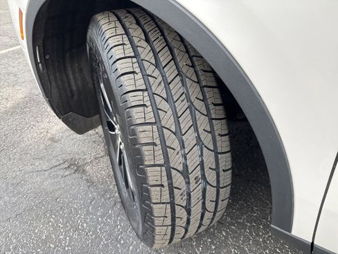 Used 2024 Lincoln Nautilus Premier w/ Equipment Group 102A image 54