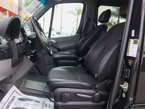 Used 2018 Mercedes-Benz Sprinter 2500 image 16