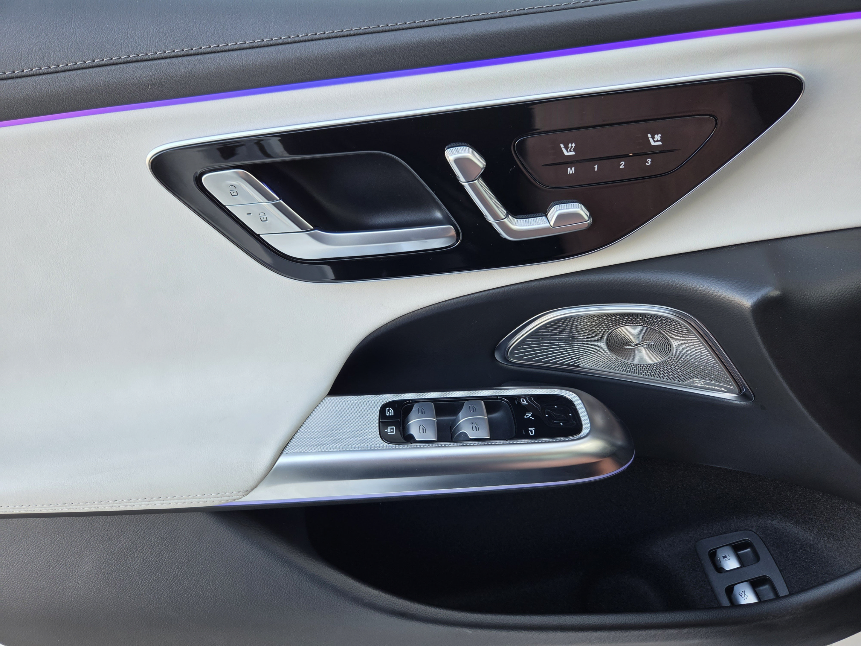 Used 2025 Mercedes-Benz E 53 AMG e 4MATIC Sedan image 21