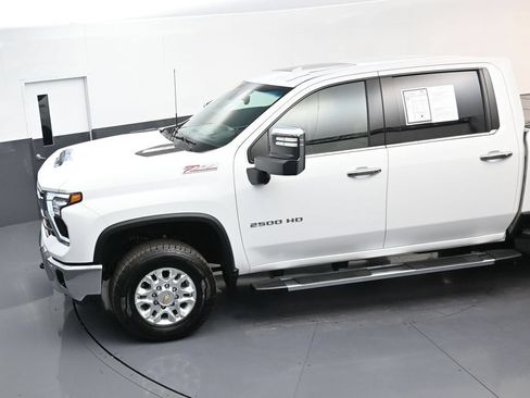 Used 2024 Chevrolet Silverado 2500 LTZ w/ LTZ Convenience Package AWD/4WD image 20