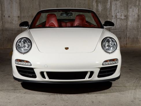 Used 2012 Porsche 911 Carrera 4 GTS image 6