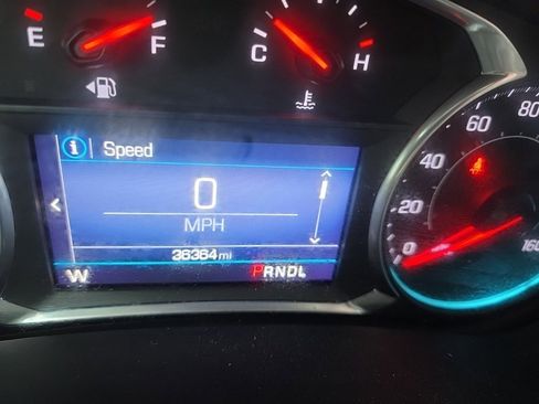 Used 2022 Chevrolet Equinox RS w/ LPO, Floor Liner Package image 20