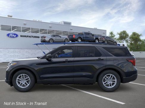 New 2026 Ford Explorer Active image 3