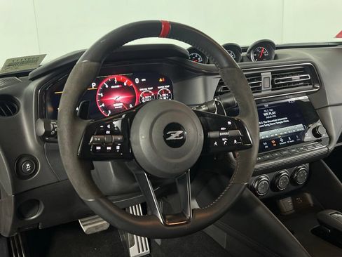 Used 2025 Nissan Z NISMO w/ Floor Mat Package RWD image 14
