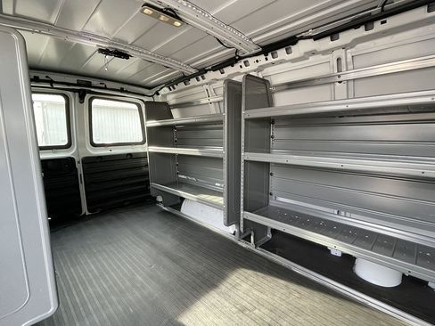 Used 2021 Chevrolet Express 2500 w/ Driver Convenience Package image 19