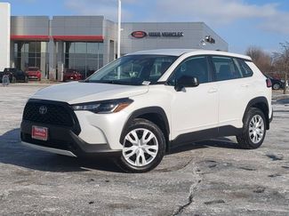 Used 2023 Toyota Corolla Cross L video 2