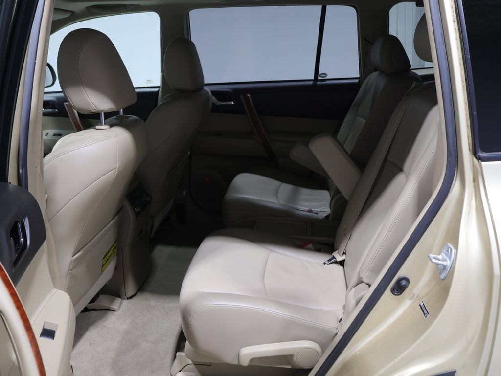 Used 2008 Toyota Highlander Limited AWD/4WD image 21