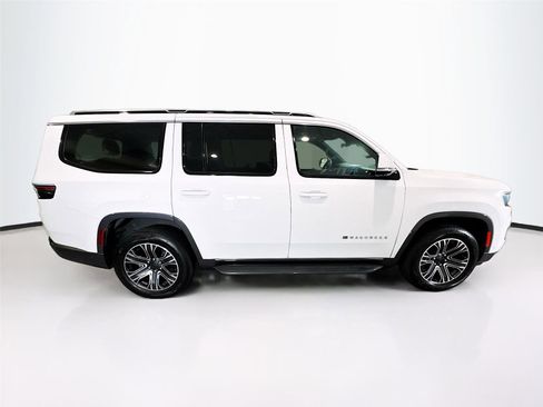 Used 2022 Jeep Wagoneer Series III w/ Convenience Group I AWD/4WD image 34