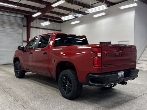 Used 2021 Chevrolet Silverado 1500 LT Trail Boss w/ LPO, Dark Essentials Package image 23