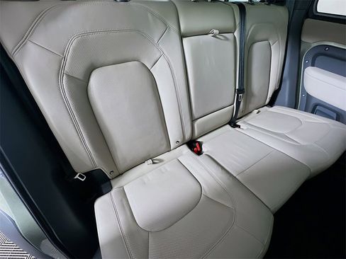 Used 2024 Land Rover Defender 110 S image 29