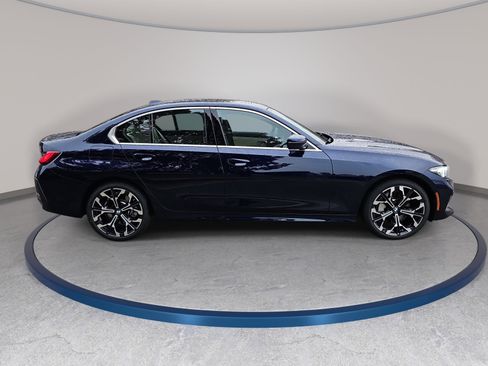 New 2026 BMW 330i Sedan w/ Premium Package image 4