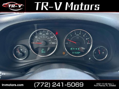Used 2015 Jeep Wrangler Unlimited Sport w/ Connectivity Group AWD/4WD image 19