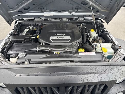 Used 2017 Jeep Wrangler Sport AWD/4WD image 11