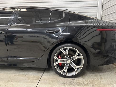Used 2018 Kia Stinger GT2 image 6