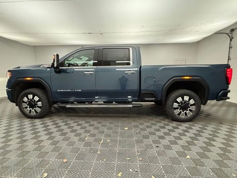 New 2026 GMC Sierra 2500 Denali w/ Denali Reserve Package image 12