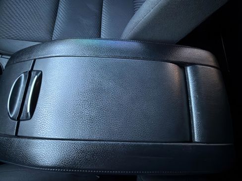 Used 2019 Toyota Highlander LE image 22